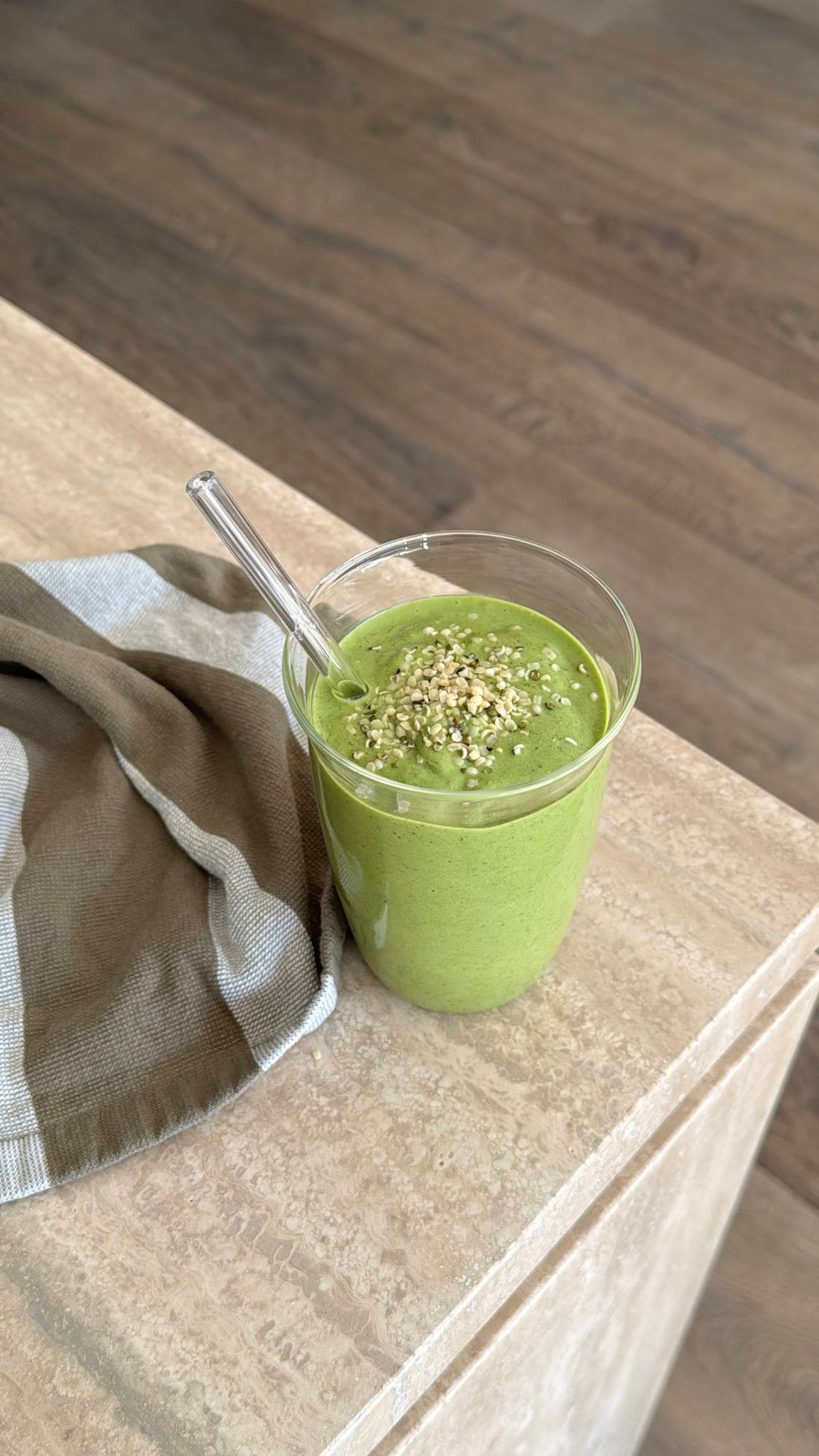 The perfect Mixed Berry greens smoothie